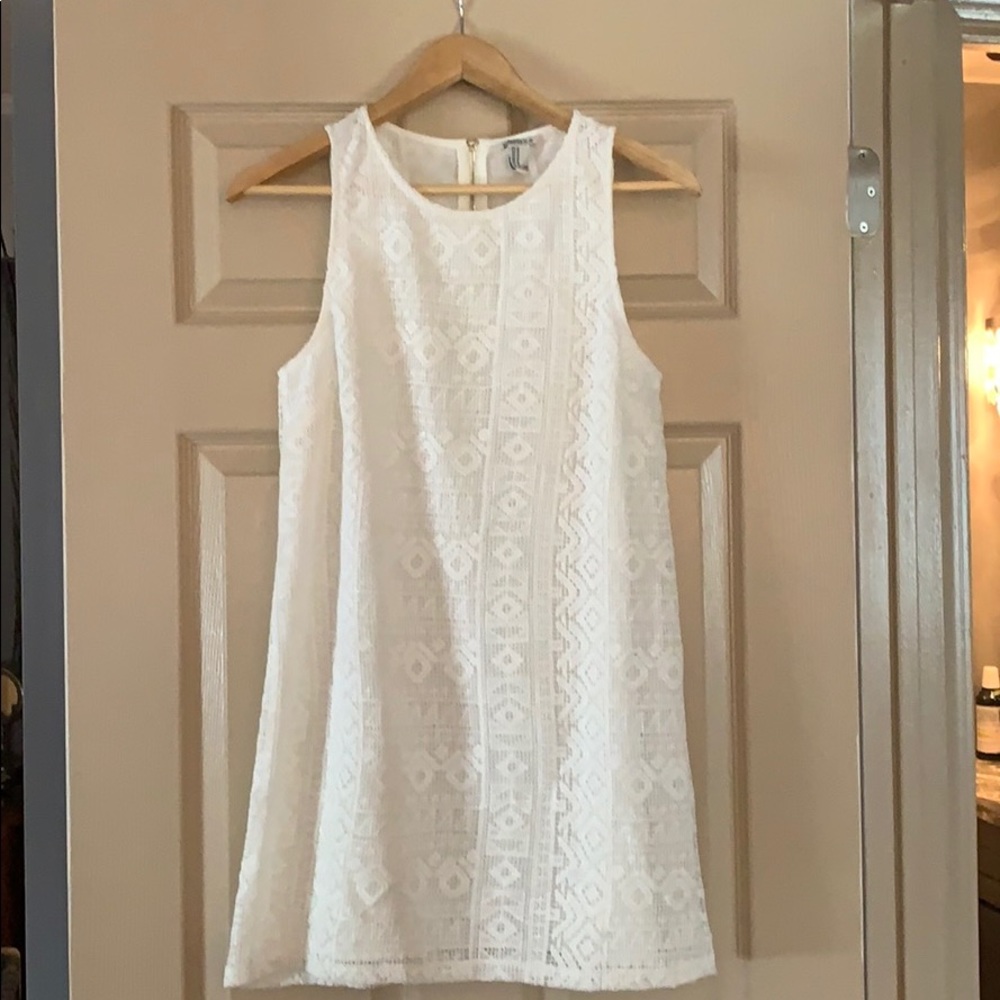 White Lacey sleeveless mid-dress